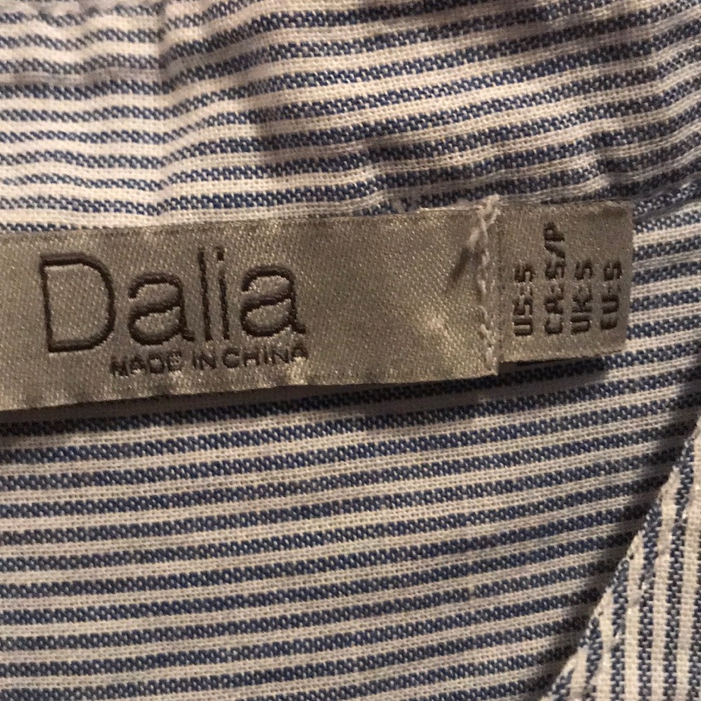 Light Partial Button Down Blouse. L - image 5